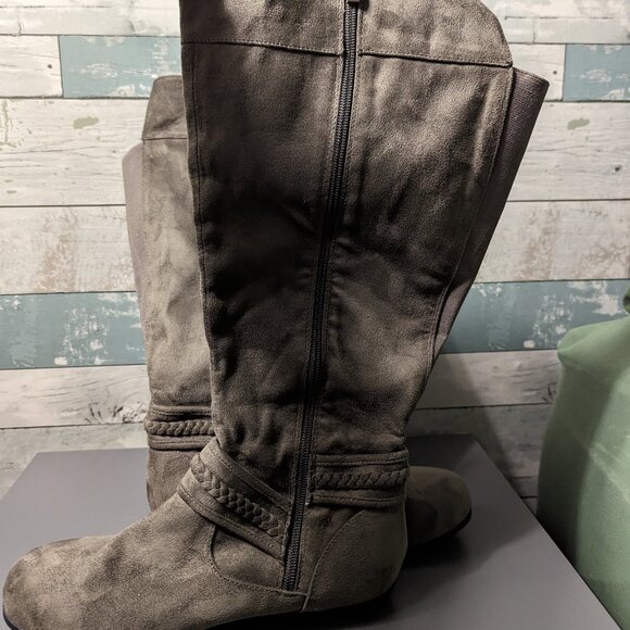 Torrid size 7 WW Braided Knee-High Boot - Picture 2 of 5